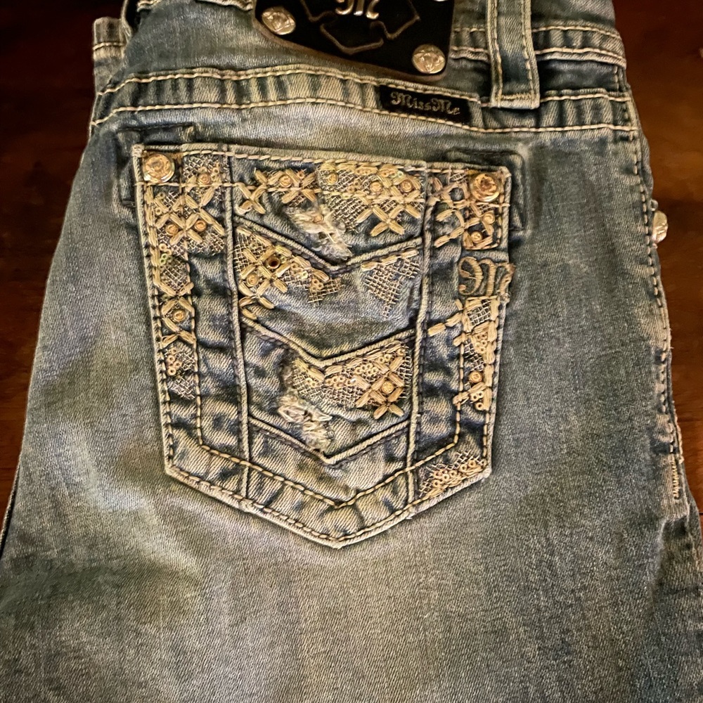 Name brand capris - Picture 10 of 11